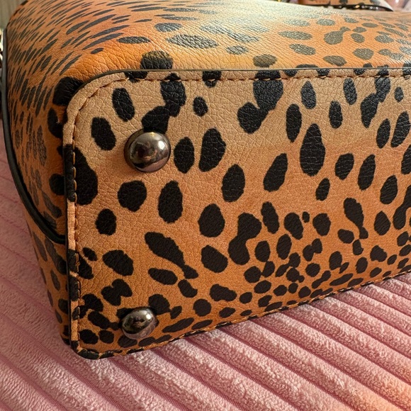 Betsey Johnson Cheetah Print Tote with Black Accents - Picture 10 of 10